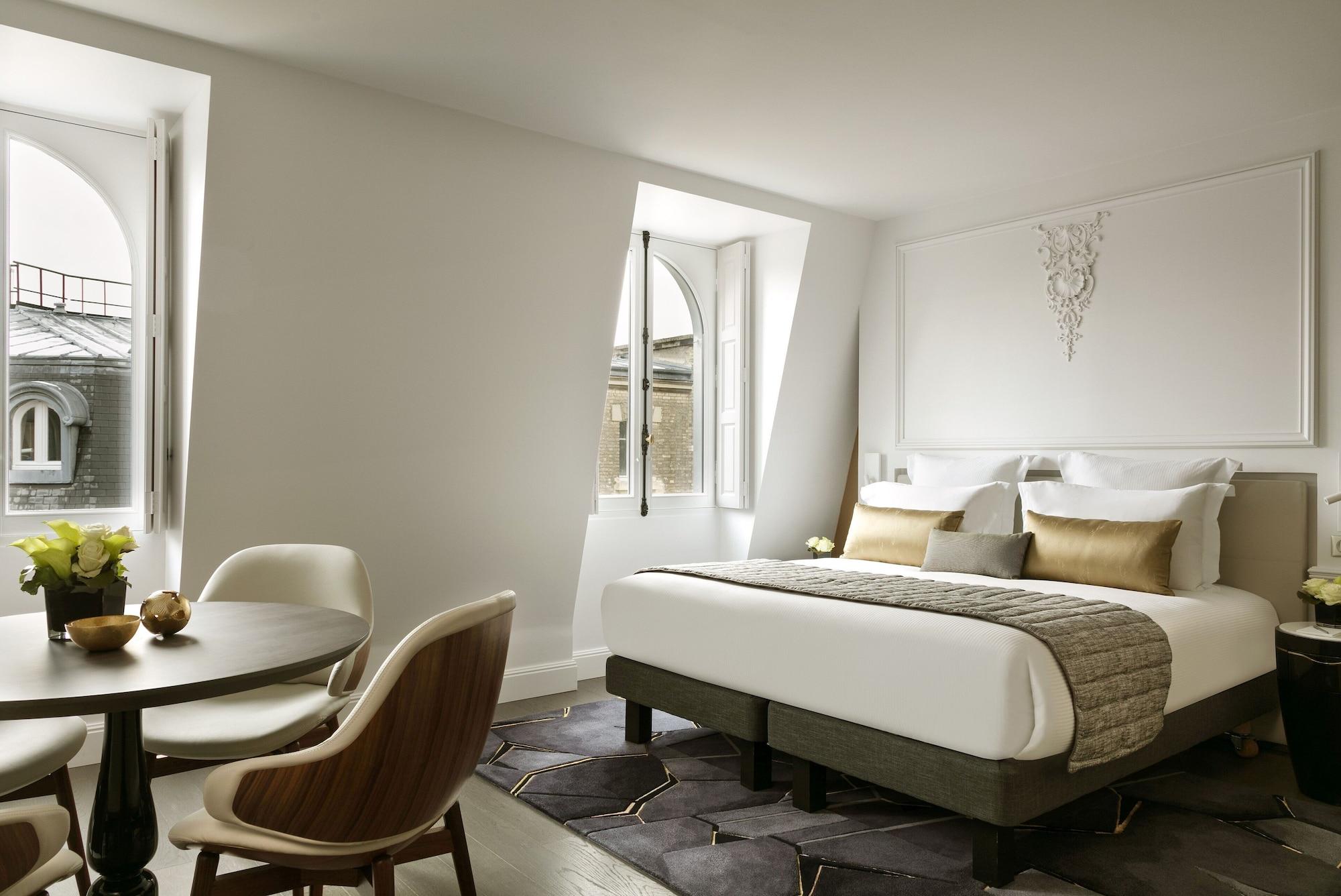 라 클레 샹젤리제 파리 바이 더 크레스트 컬렉션 외부 사진 A bedroom at the hotel