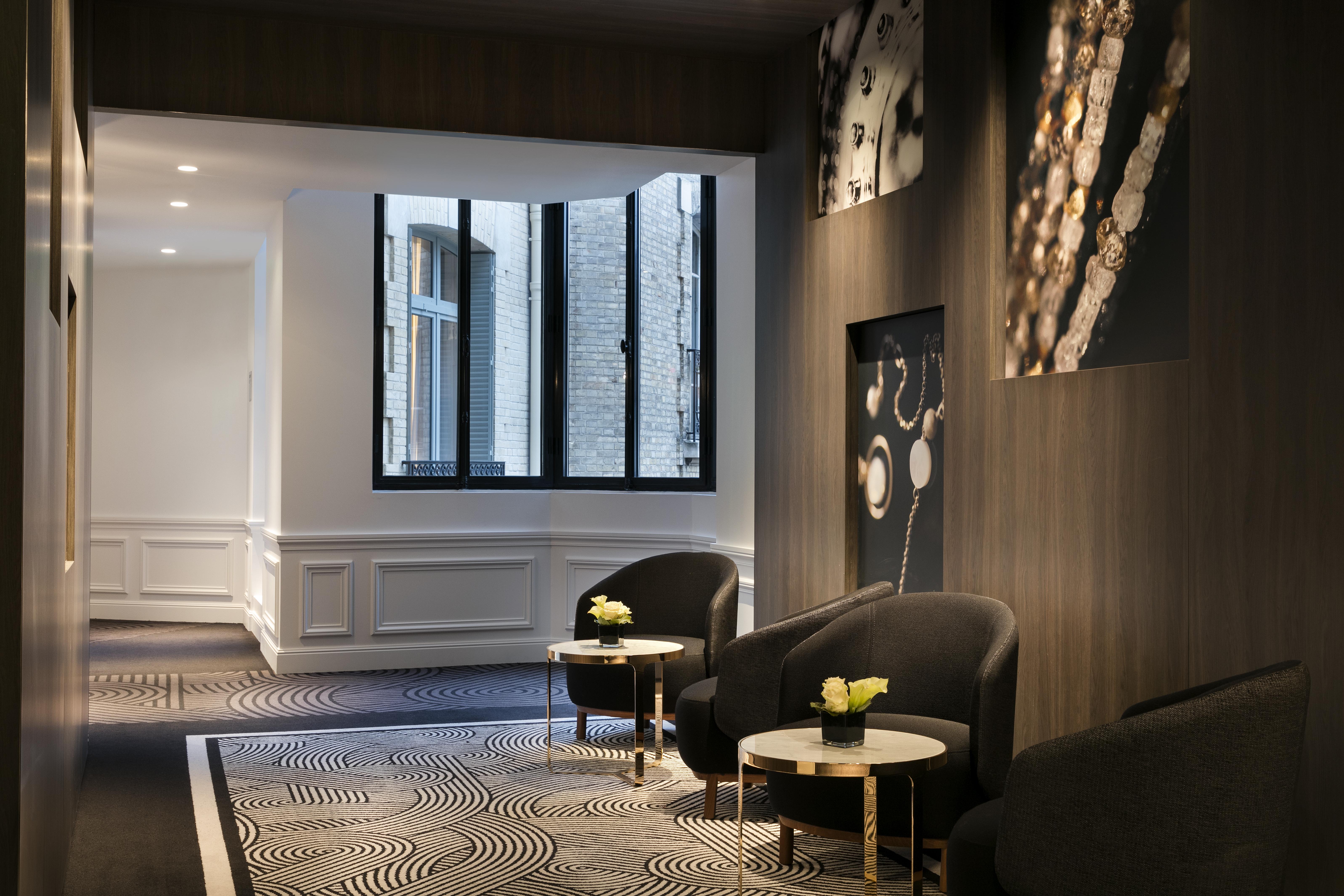 라 클레 샹젤리제 파리 바이 더 크레스트 컬렉션 외부 사진 The hotel's lobby
