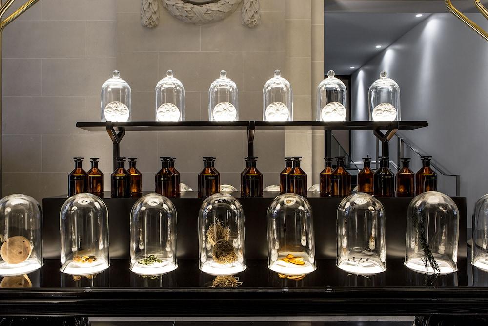 라 클레 샹젤리제 파리 바이 더 크레스트 컬렉션 외부 사진 Ingredients of the perfume